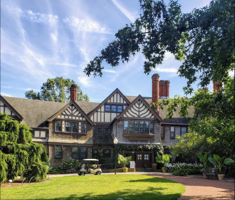 Image of the Bayard Cutting Arboretum House Mansion